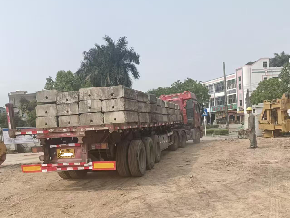 裝(zhuang)配(pei)式(shi)圍擋回收，旭東助力(li)工(gong)地降本(ben)增效
