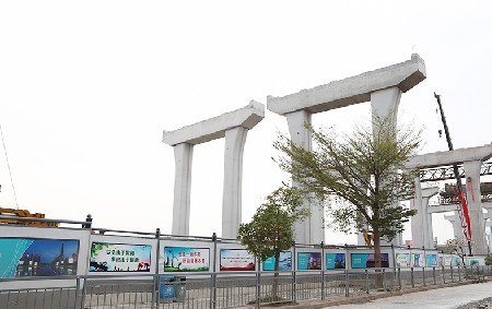 圍擋廠(chǎng)傢(jia)-深圳外環高(gao)速(su)沙井段項(xiang)目(mu)